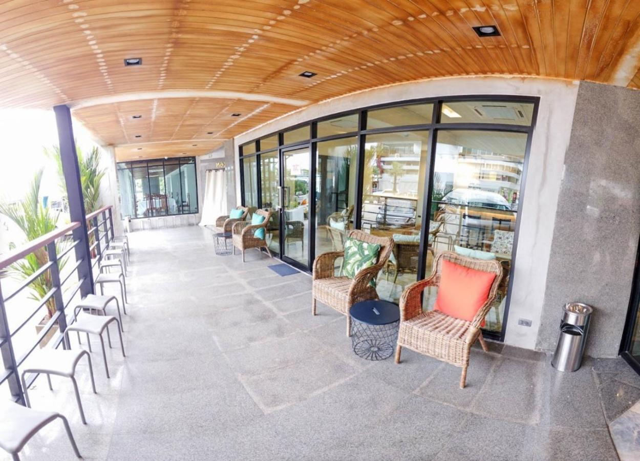 Mgrand Hotel Roi Et Exterior photo