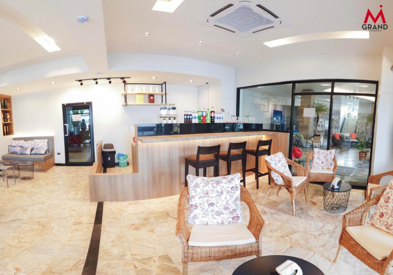 Mgrand Hotel Roi Et Exterior photo